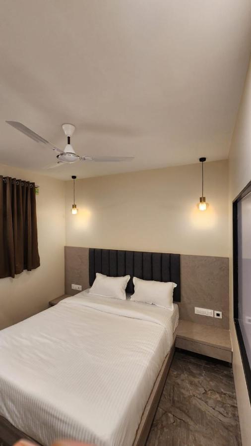 Hotel Peace International Bombay Esterno foto